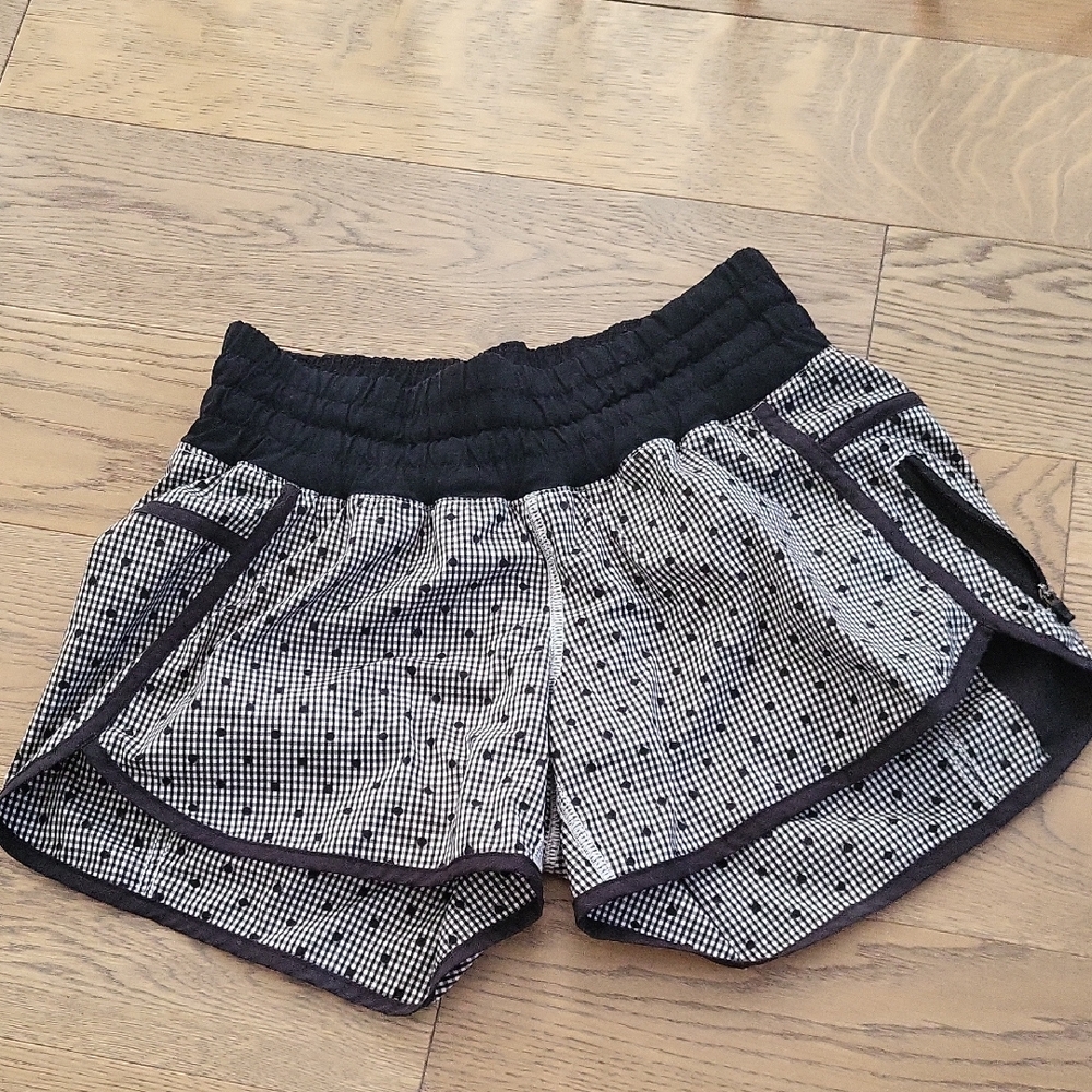 Lululemon Mid-rise Shorts